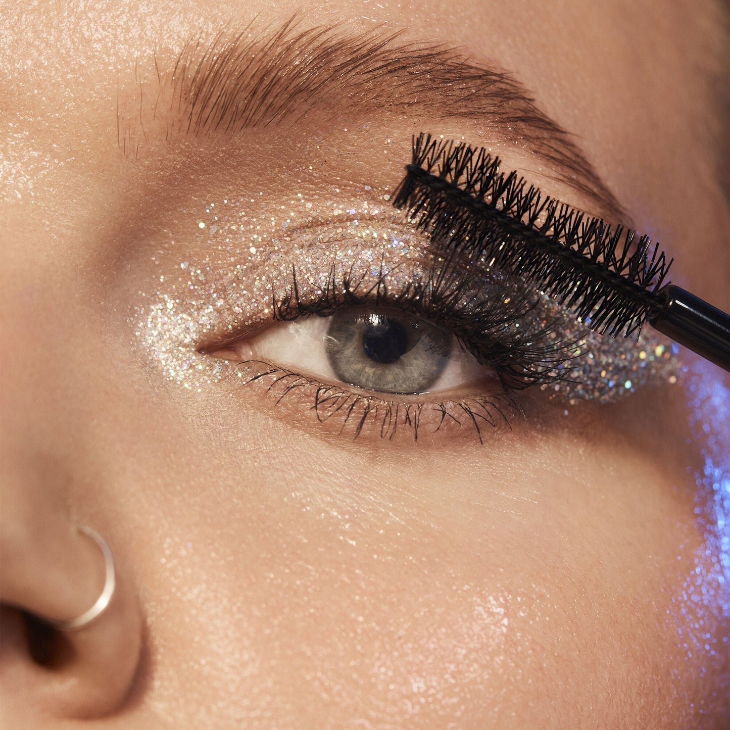 big-mood-waterproof-mascara-c4 013121_ToveLo_Mascara_0385_IGF_1_55f9a52b-3628-4190-803b-2260ed81d014.jpg