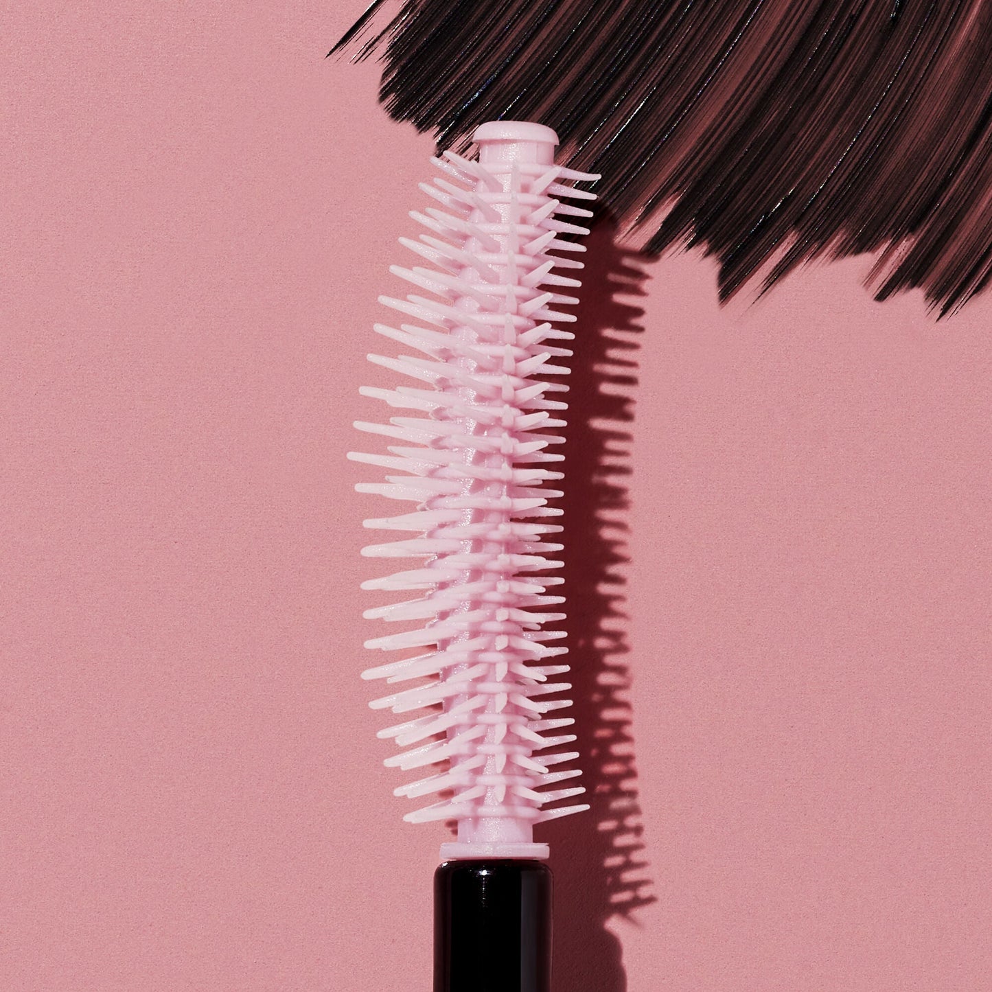 lash-n-roll-mascara-b2 053122_SL_LashNRollWand_RGB_IGF.jpg