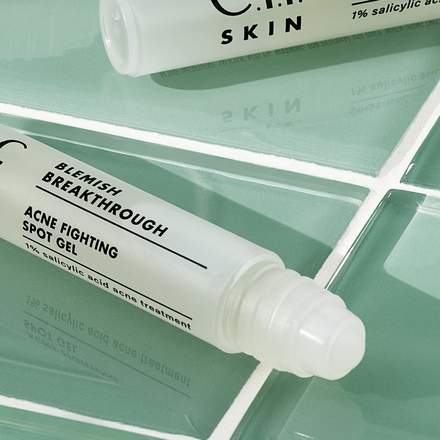 blemish-breakthrough-acne-fighting-spot-gel-e5 05_021622_SL_BT_Gel_Main_0218_FINAL_IGF_V2.jpg