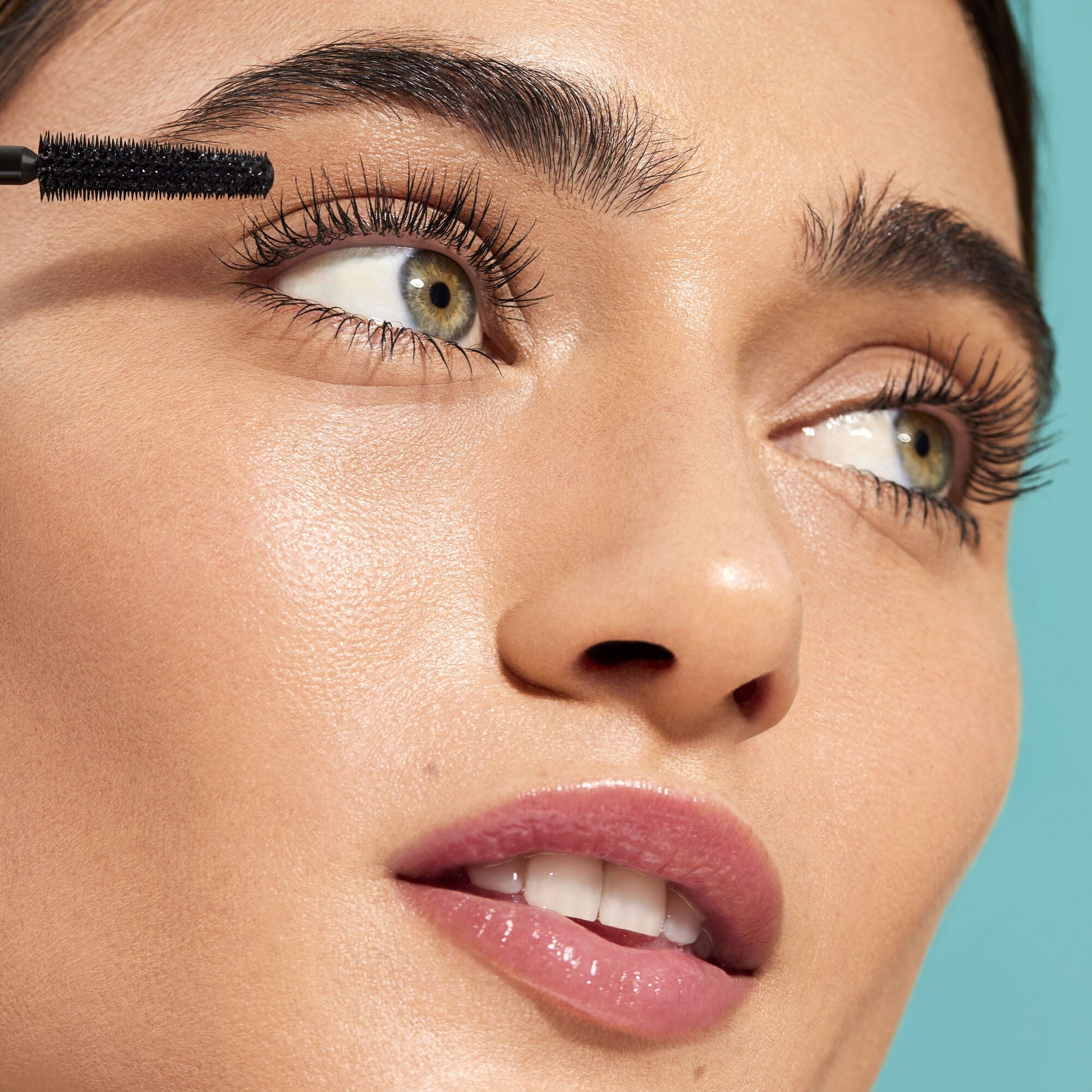 lash-xtndr-mascara-o8 060623_Lexi_LashXtndr_Look1_093_v4_RGB_IGF.jpg