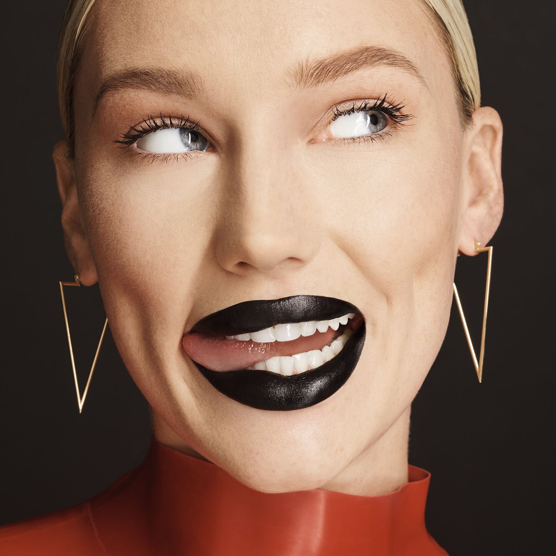 o-face-satin-lipstick-h6 071222_MD_Look4_0124_FINAL_RGB_IGF.jpg