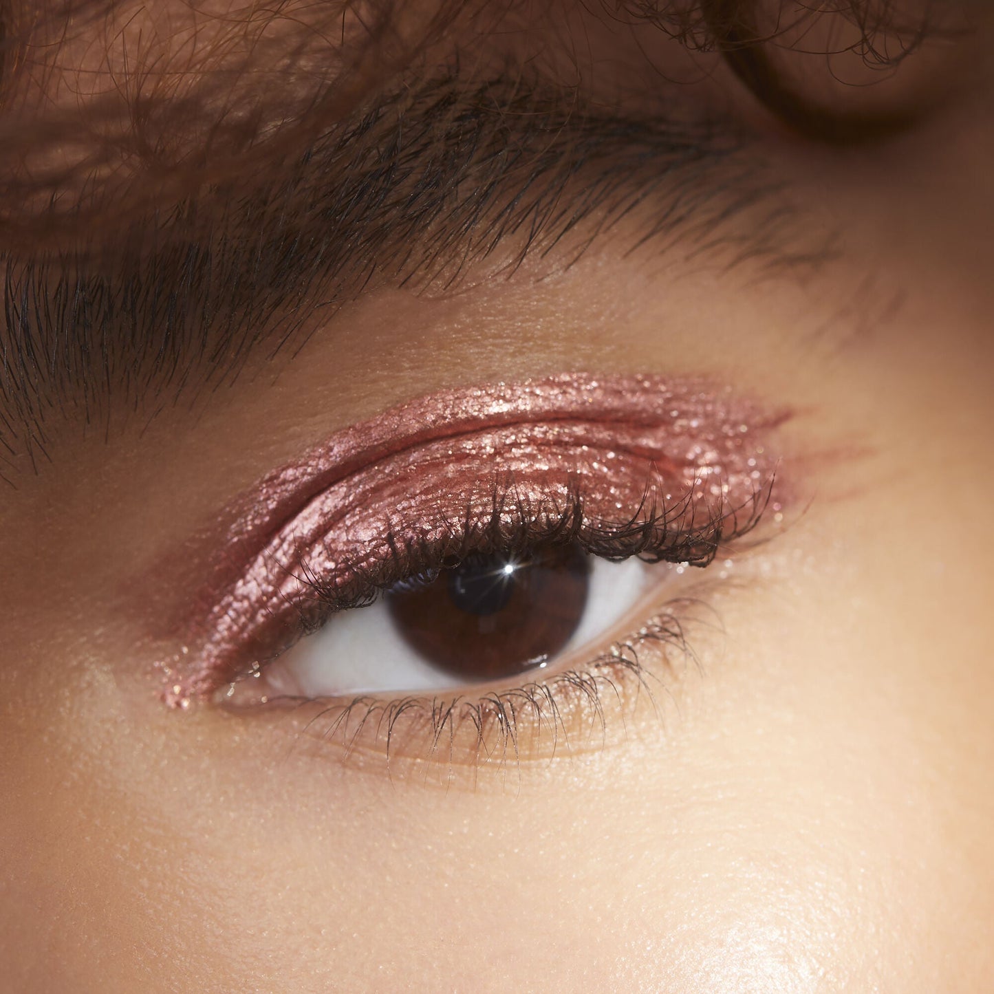 liquid-metallic-eyeshadow-l7 08112020_Alyssa_LiquidMetallic2-0088_IGF_8173dfb0-e7a2-4d33-b548-15571a3372c6.jpg