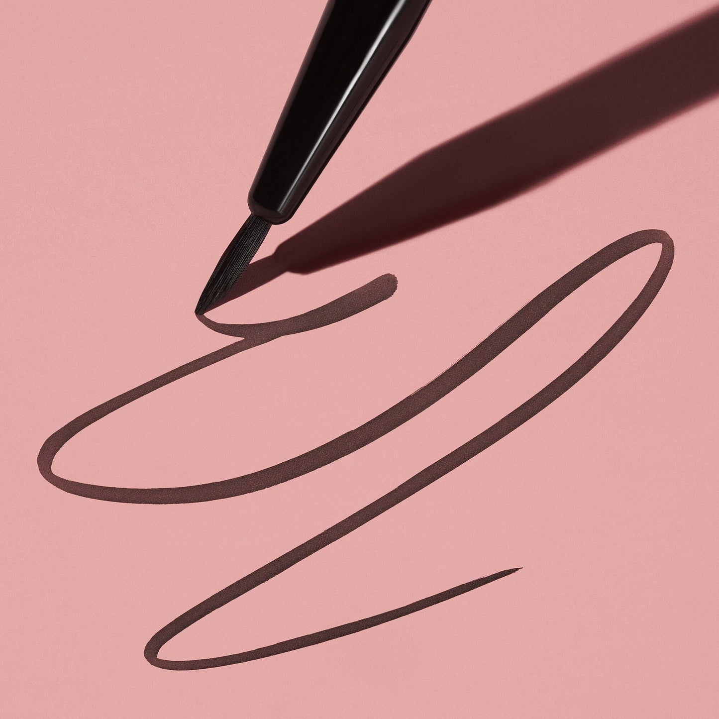 ultra-fine-eyeliner-brush-g0 111124_elf_UltraFine_Brush_0057_MAIN-2-HELICON_358_w2QC_IGF.jpg