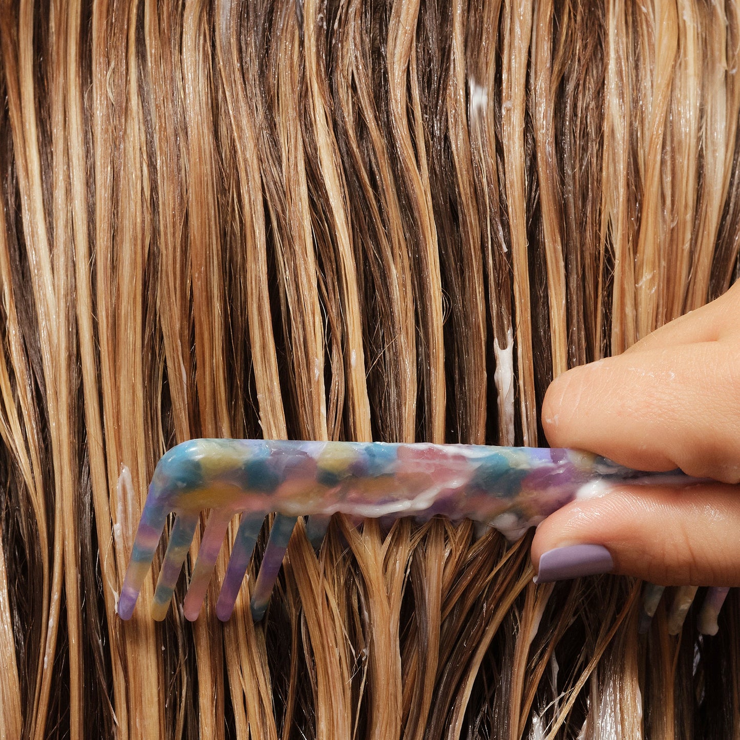 never-thirsty-moisturizing-conditioner-k7 111925_Anna_ThirstyConditioner-Product_1326_w3QC_IGF_1x1_6dab4b19-34a0-47bd-ae64-b0978b2f5084.jpg