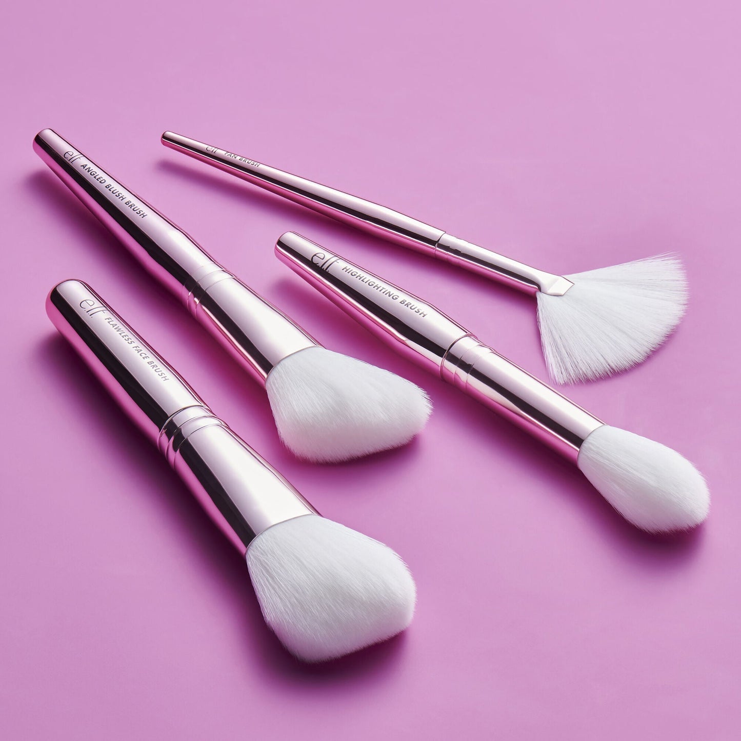 blush-bronzer-and-highlighter-brush-set-z6 12142020_BlushGlow-BrushKit_0027_FocusBracket-MAIN_V2_IGF.jpg