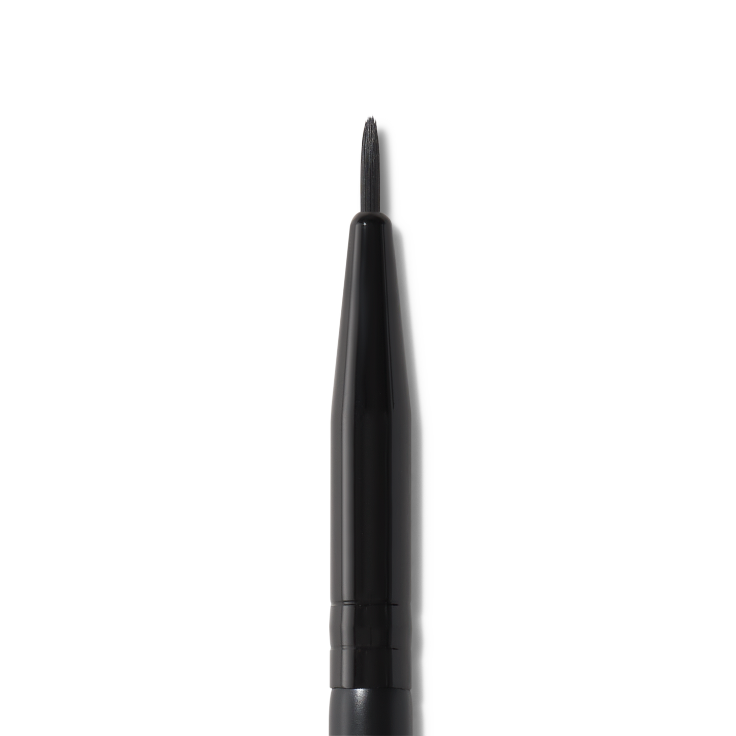 ultra-fine-eyeliner-brush-g0 81915_detail_R.png