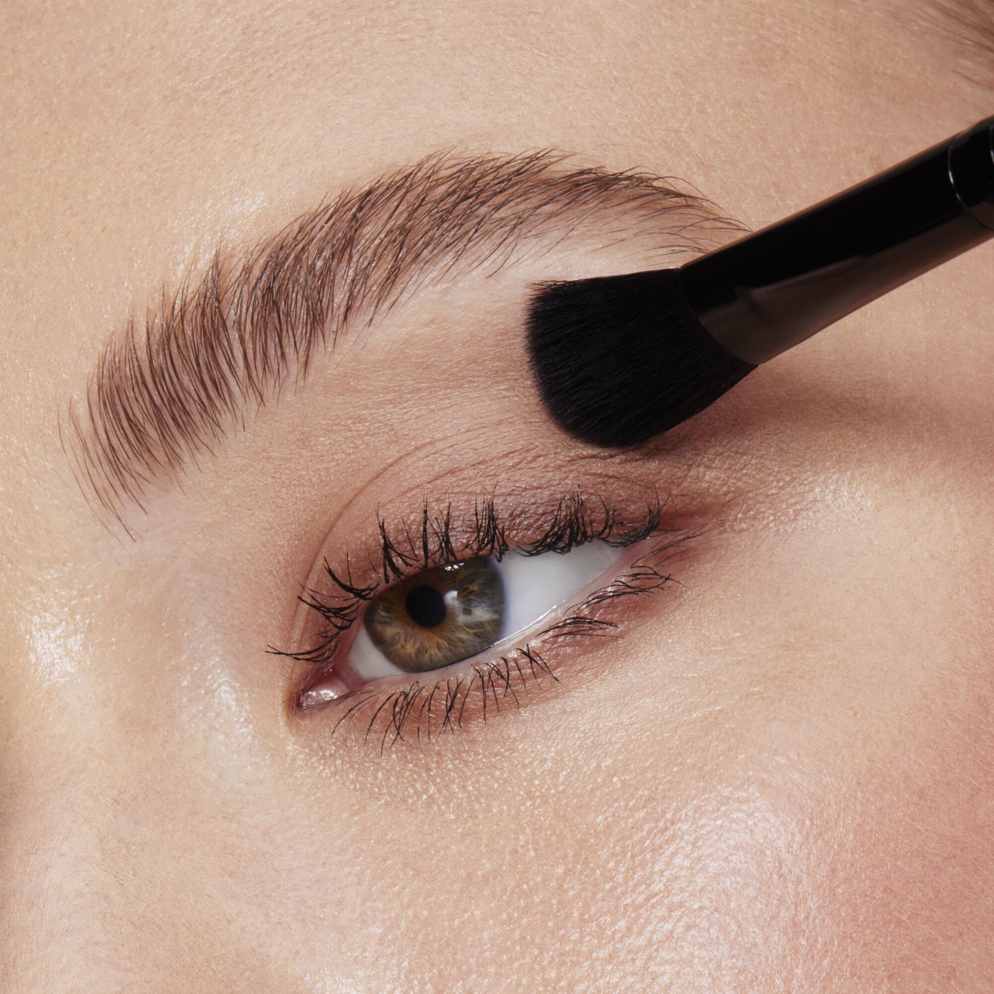 full-face-and-eye-makeup-brush-set-with-travel-case-j1 84674_FULL_FACE_EYE_BRUSH_SET_BLENDING_EYE_BRUSH_CARI_0137.jpg