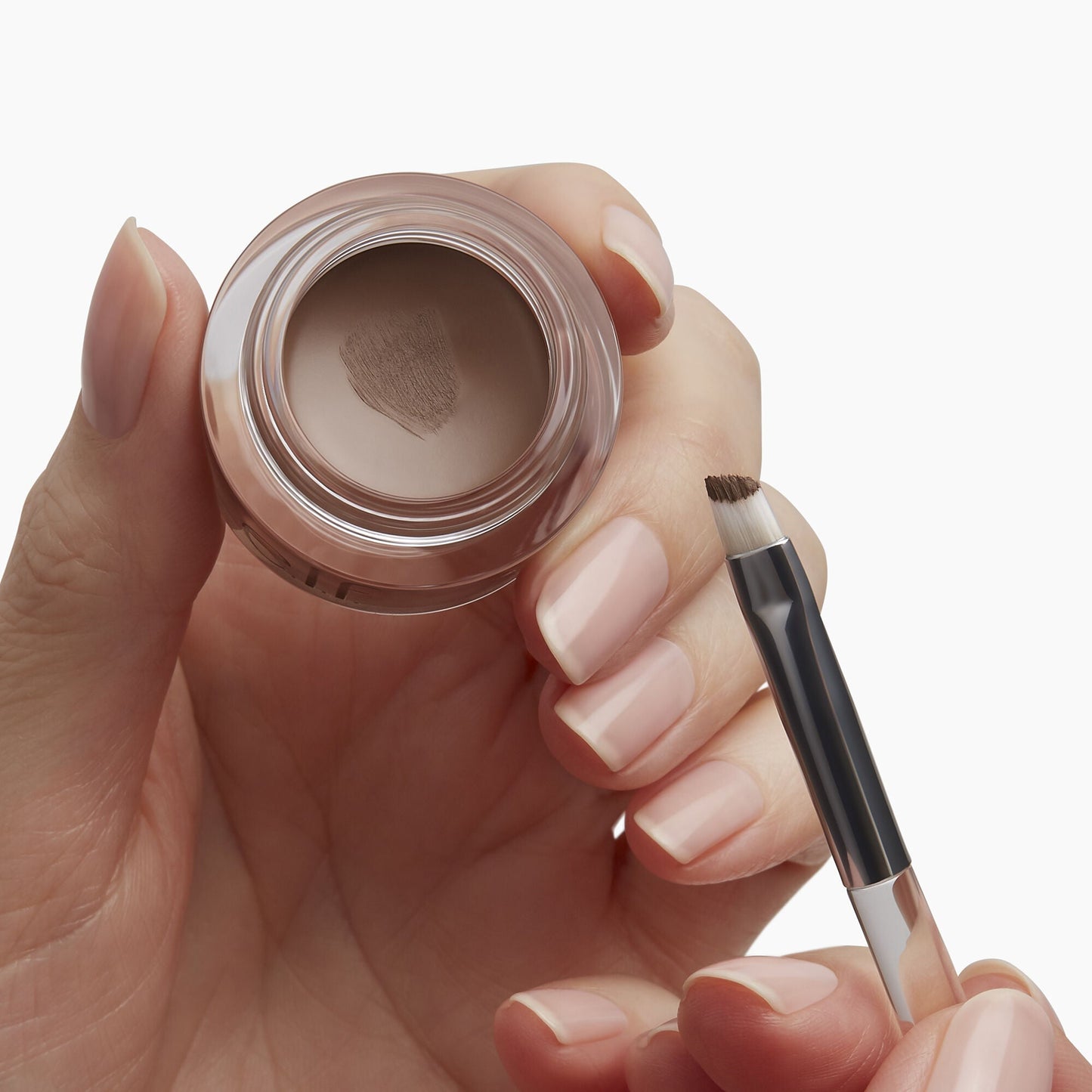 precision-dual-sided-eyebrow-brush-f2 85315_PrecisionDualSidedEyebrowBrush_Model.jpg